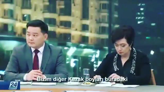 Kazakistan'ın Lideri Nazarbayev "Büyük Bozkırın Yedi Özelliği" adlı makalesini yazma sebebini canlı yayında açıklıyor.